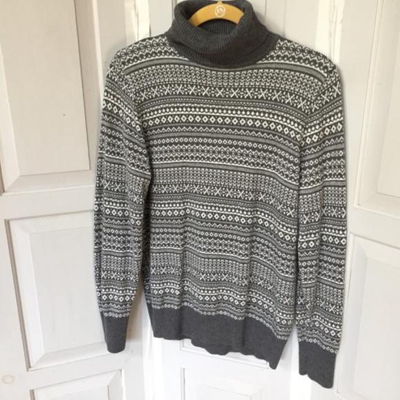 L.L. Bean Gray Patterned Turtleneck Sweater - Picture 6 of 16